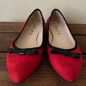 Unisa Classic Ballet Flats Red Suede Black Patent Leather Bow Plaid Back SZ 7.5